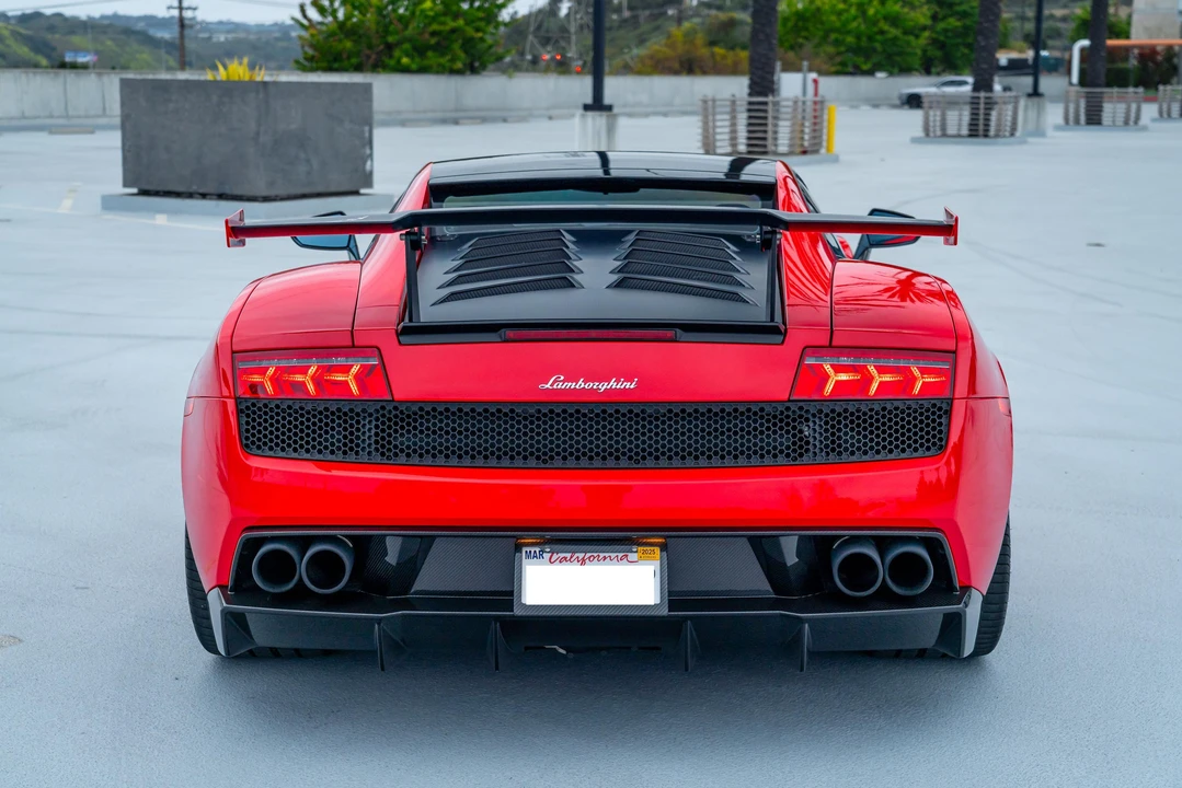 2012 Lamborghini Gallardo LP570-4 Super Trofeo Stradale - Image 18 of 31