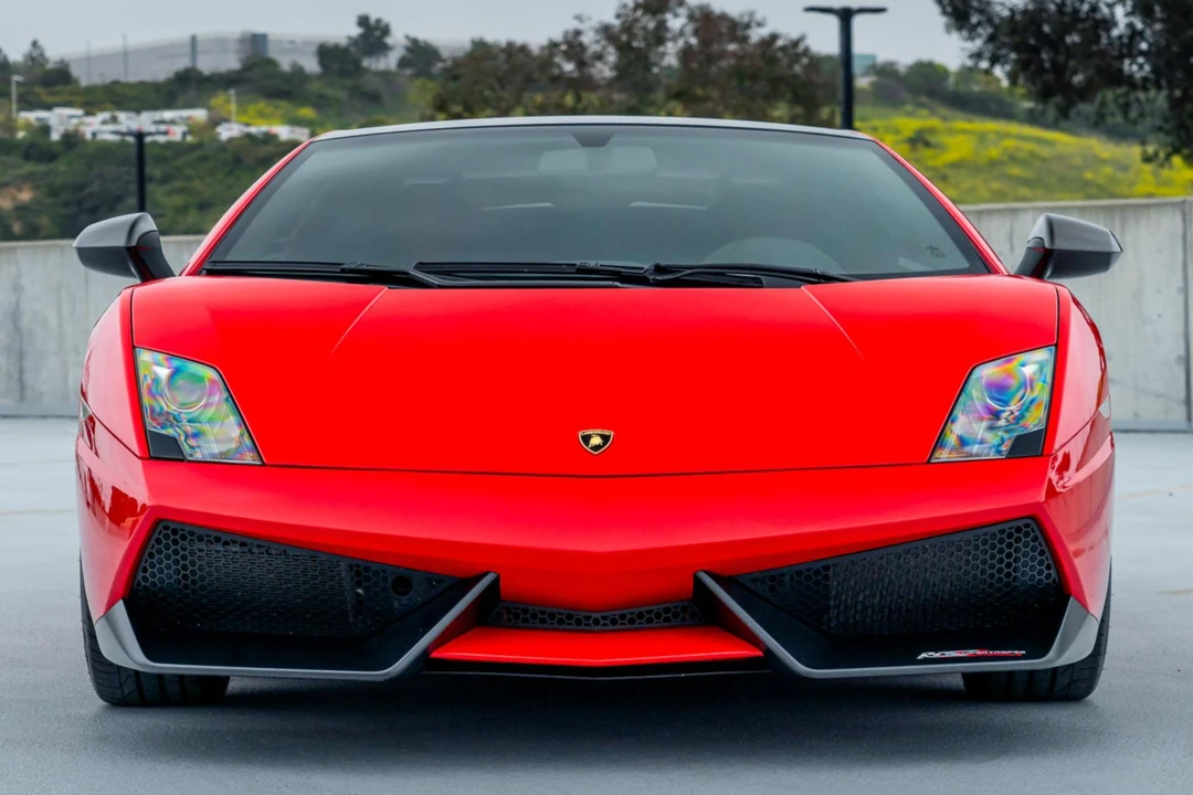 2012 Lamborghini Gallardo LP570-4 Super Trofeo Stradale - Image 2 of 31