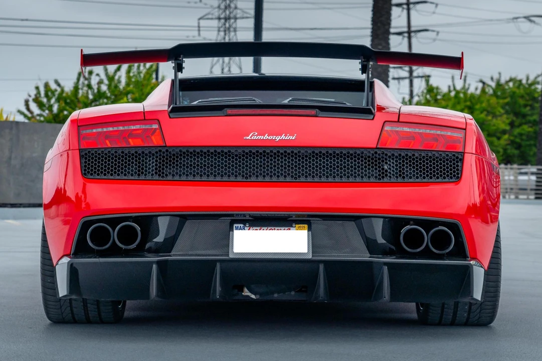 2012 Lamborghini Gallardo LP570-4 Super Trofeo Stradale - Image 5 of 31