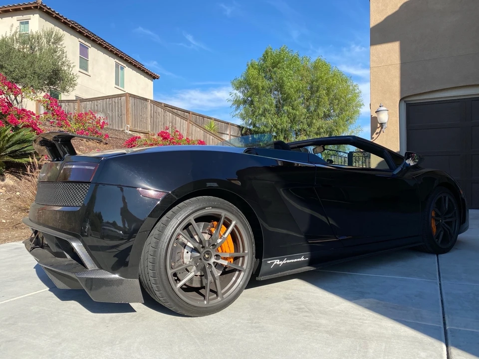 2012 Lamborghini Gallardo LP570-4 Spyder Performante - Image 7 of 13