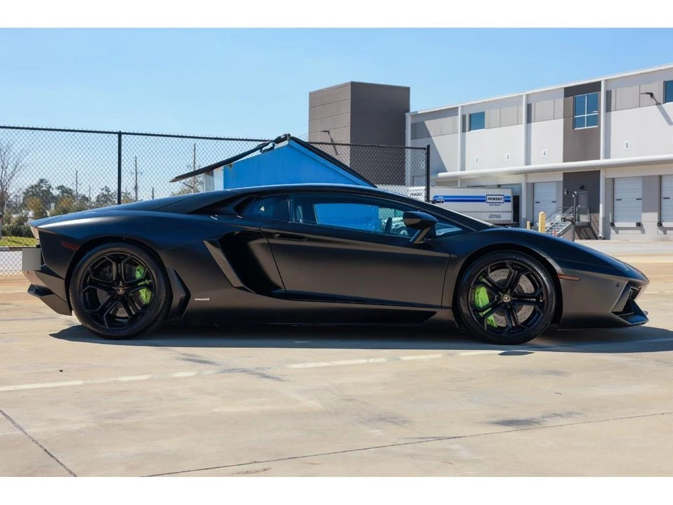 2012 Lamborghini Aventador LP700-4 - Image 14 of 20