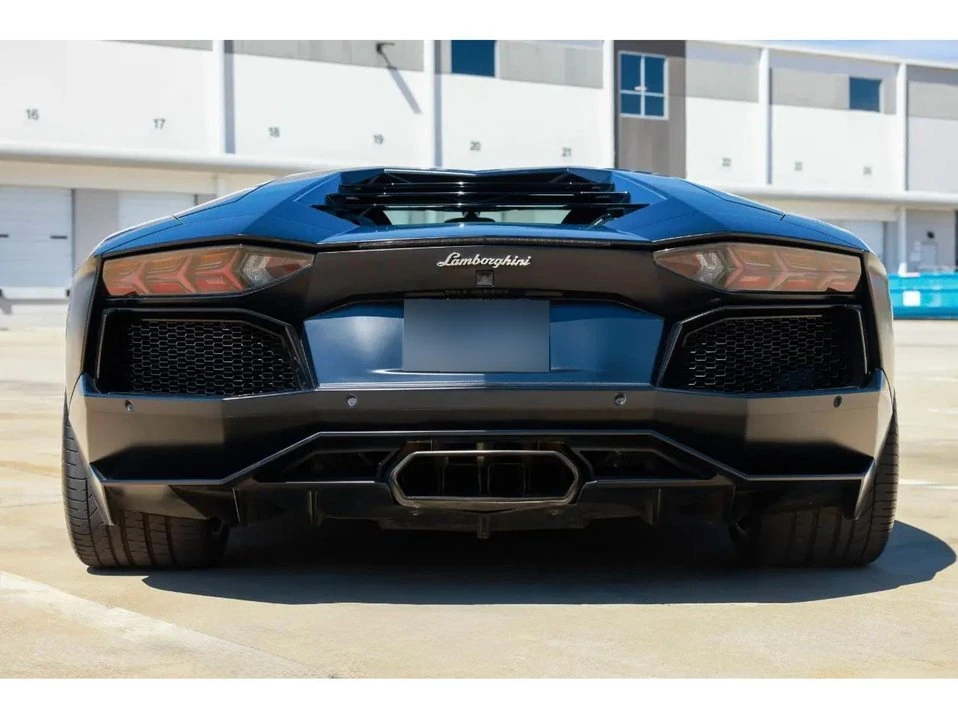 2012 Lamborghini Aventador LP700-4 - Image 8 of 20