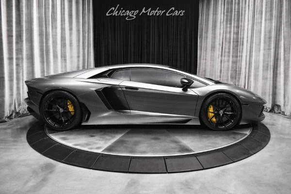 2012 Lamborghini Aventador LP700-4 - Image 10 of 13