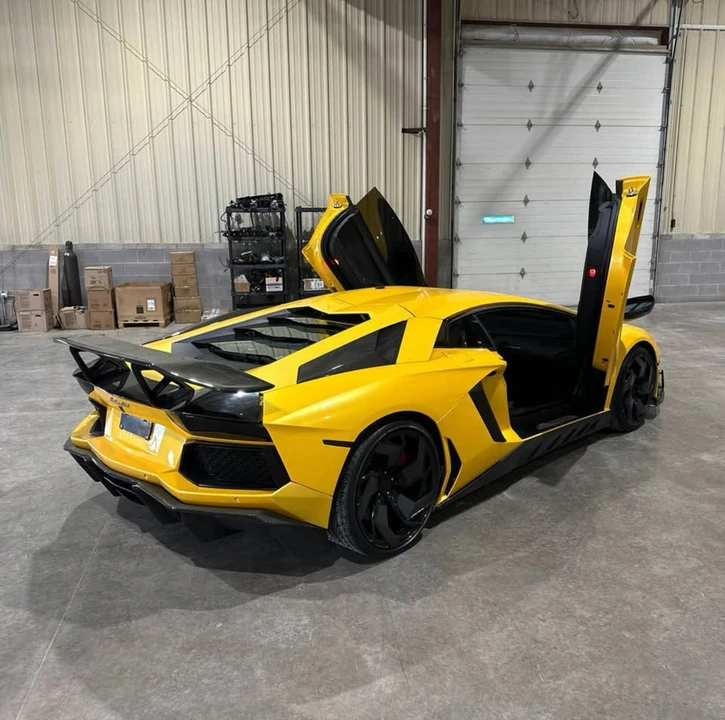 2012 Lamborghini Aventador LP700-4 - Image 5 of 20