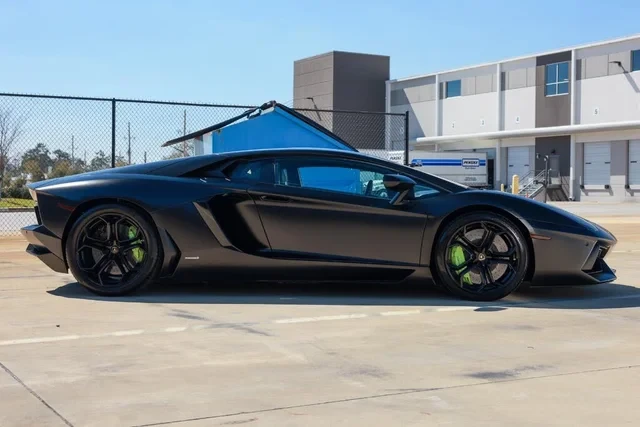 2012 Lamborghini Aventador LP700-4 - Image 14 of 19