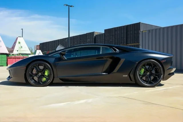 2012 Lamborghini Aventador LP700-4 - Image 5 of 19