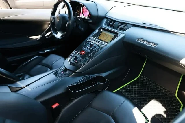 2012 Lamborghini Aventador LP700-4 - Image 15 of 19