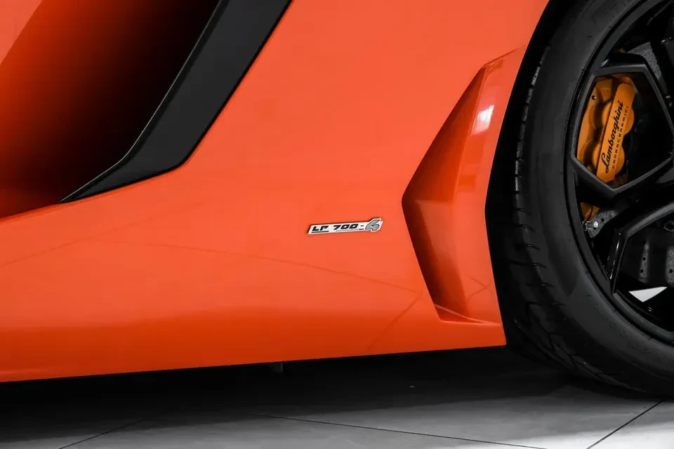2012 Lamborghini Aventador LP700-4 - Image 5 of 17