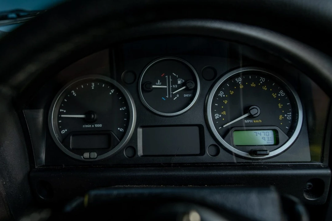 2012 Land Rover Defender 110 - Image 24 of 30