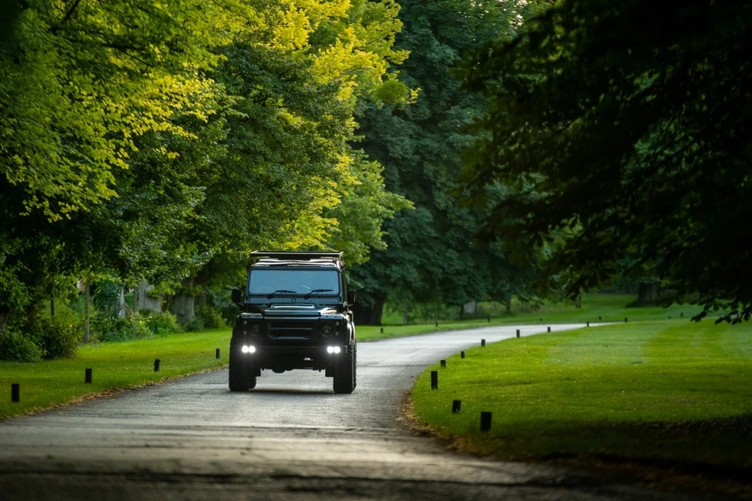 2012 Land Rover Defender 110 - Image 7 of 30
