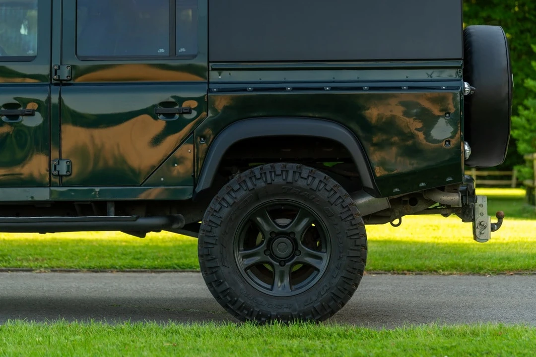 2012 Land Rover Defender 110 - Image 18 of 30