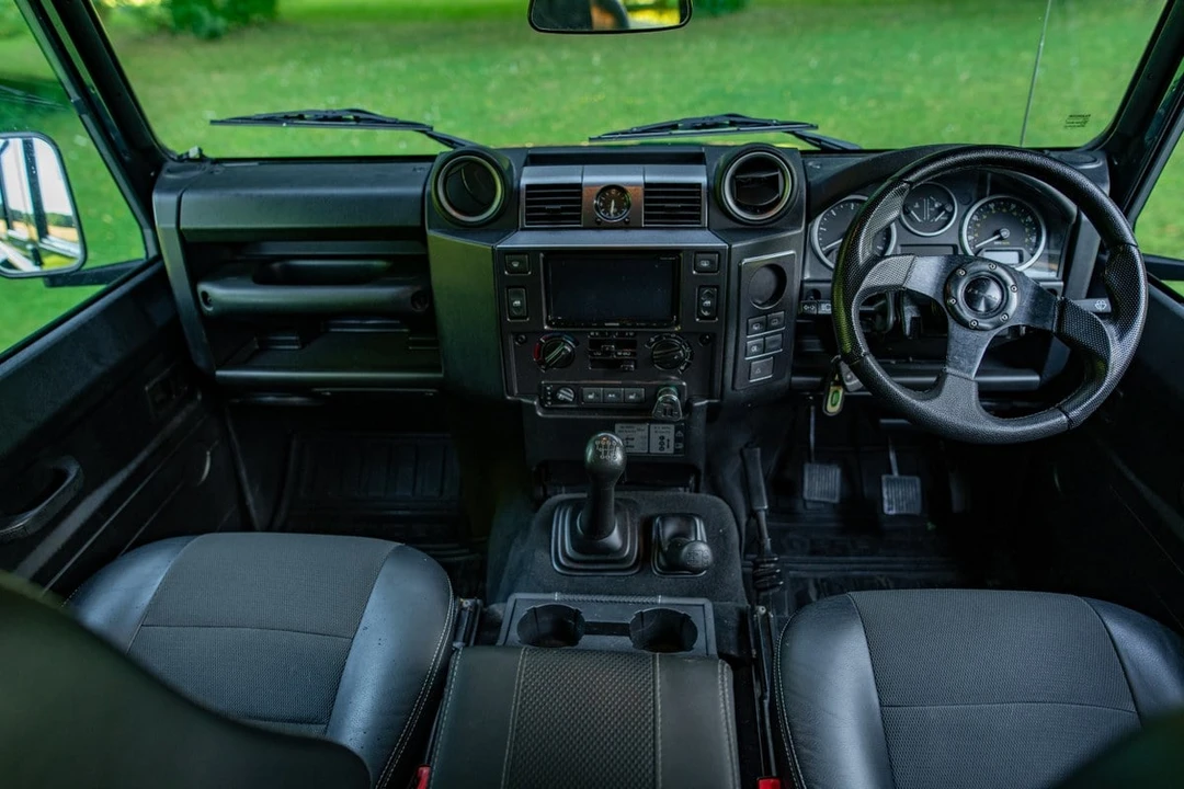 2012 Land Rover Defender 110 - Image 22 of 30