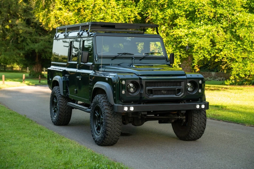 2012 Land Rover Defender 110 - Image 10 of 30