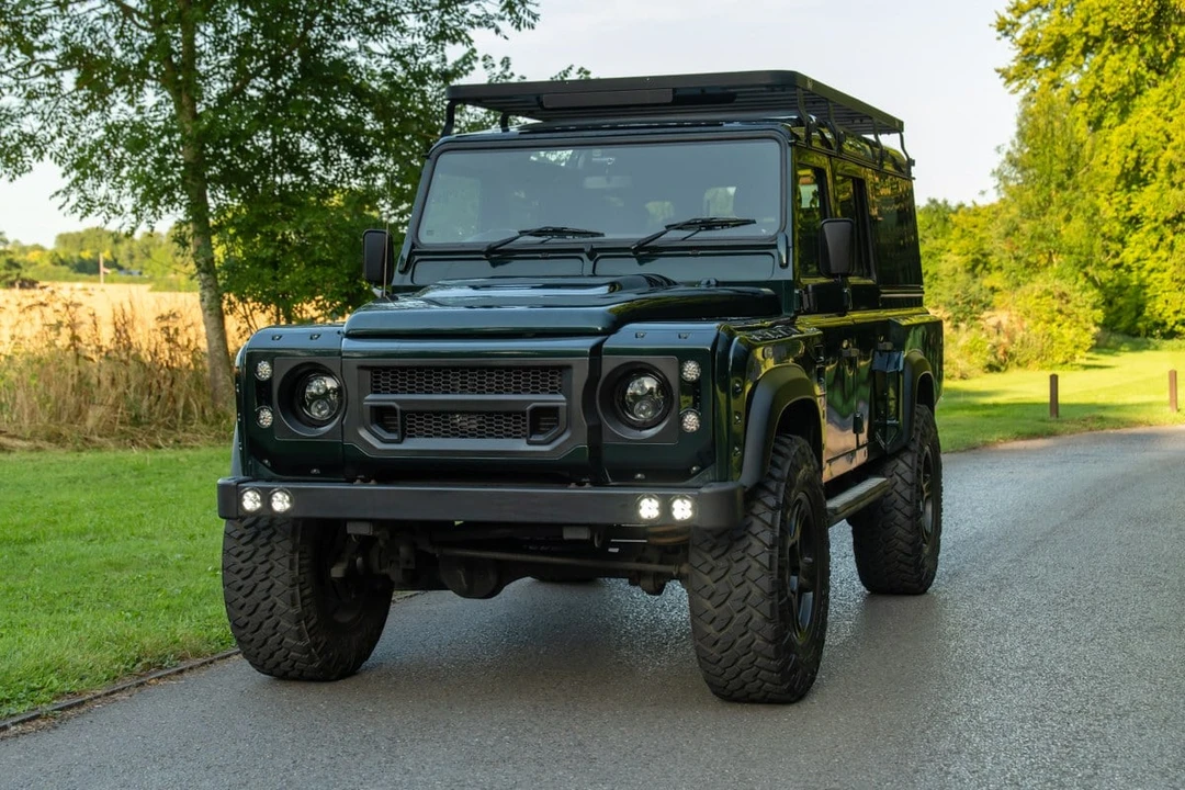 2012 Land Rover Defender 110 - Image 11 of 30