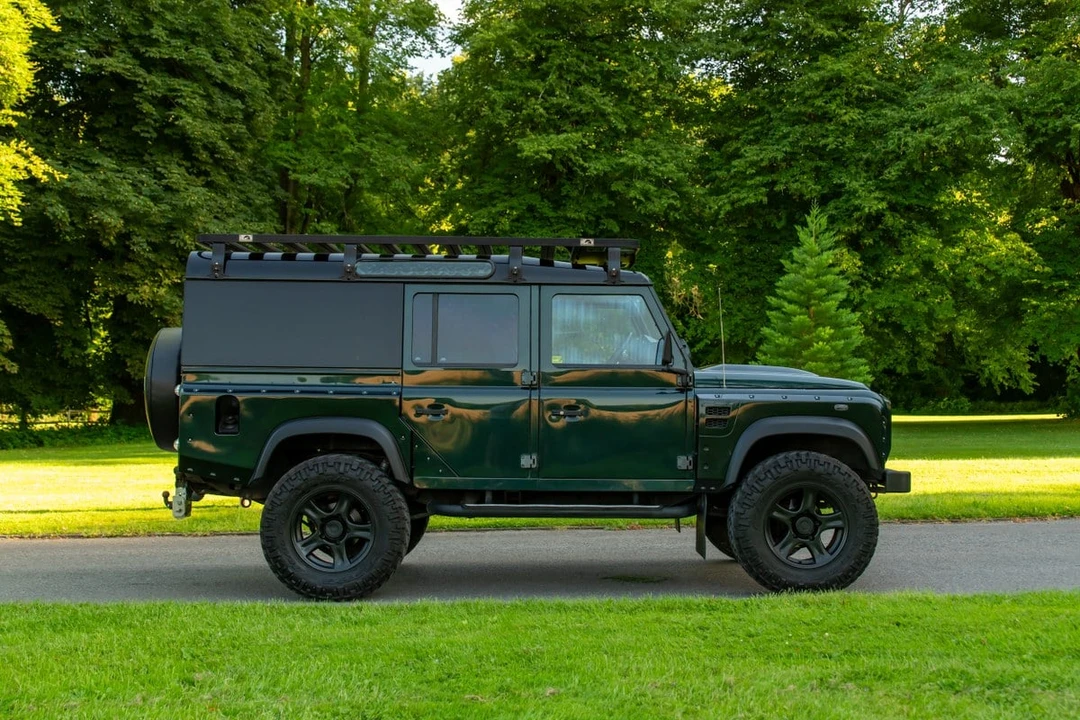 2012 Land Rover Defender 110 - Image 13 of 30