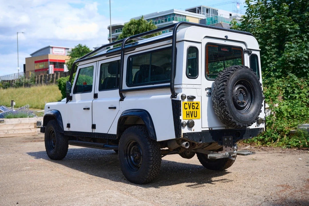 2012 Land Rover Defender 110 - Image 10 of 30