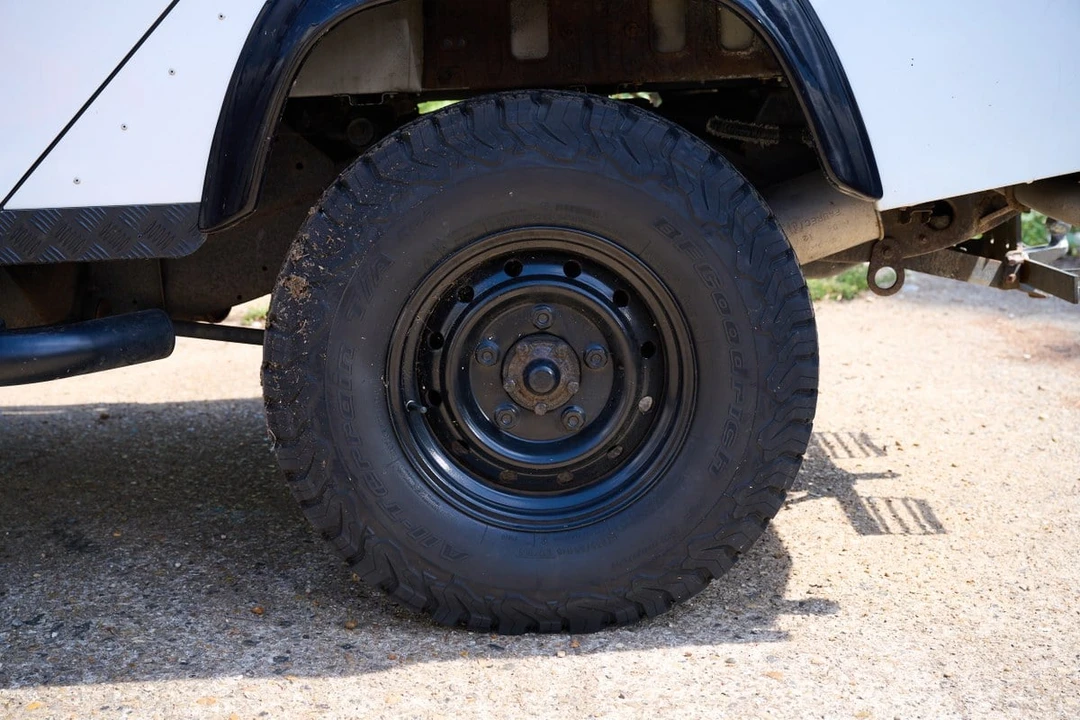 2012 Land Rover Defender 110 - Image 11 of 30