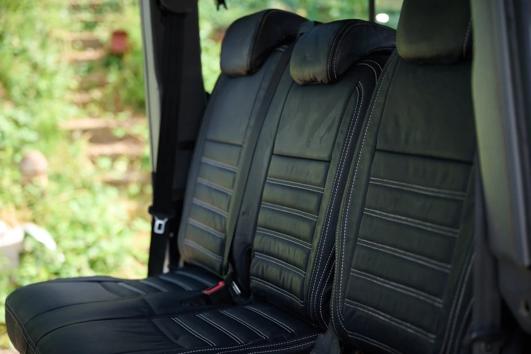 2012 Land Rover Defender 110 - Image 29 of 30