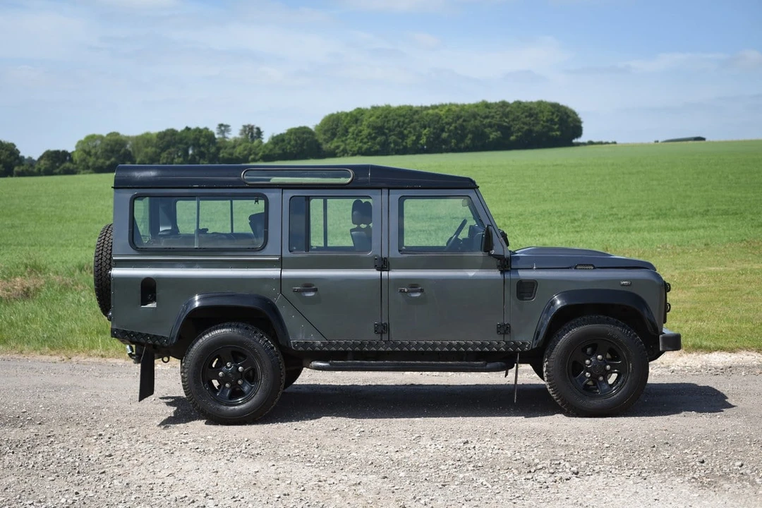 2012 Land Rover Defender 110 - Image 9 of 30