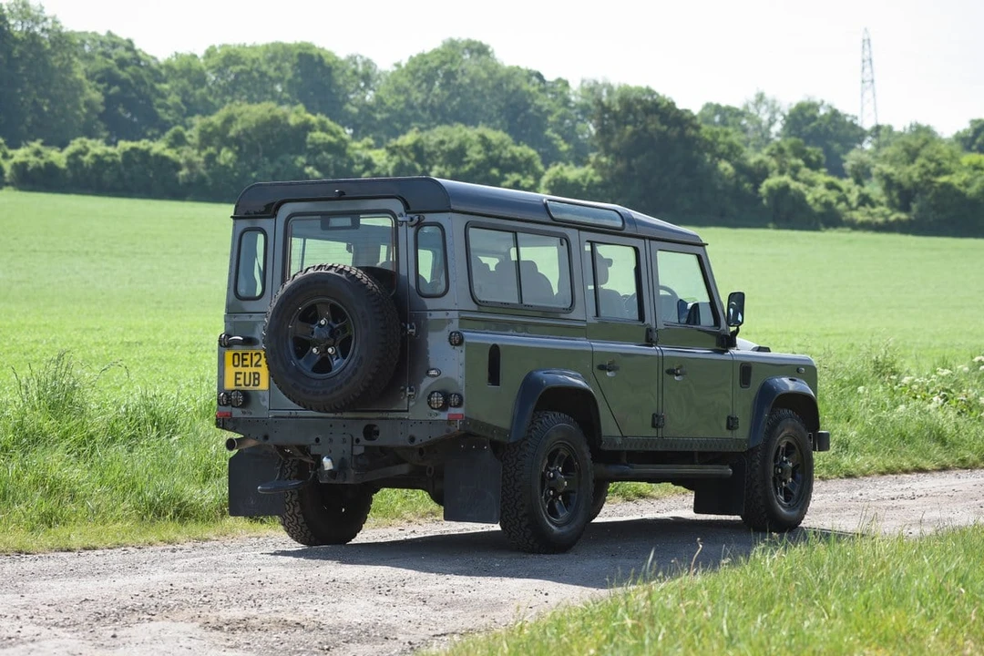 2012 Land Rover Defender 110 - Image 11 of 30