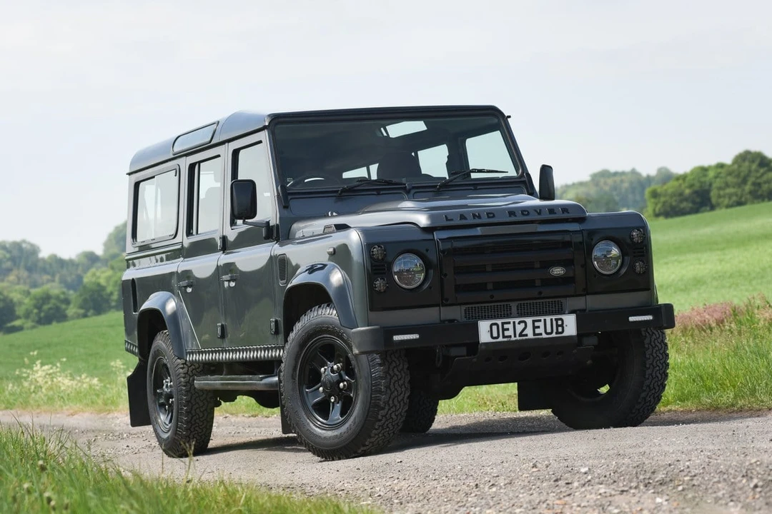 2012 Land Rover Defender 110 - Image 4 of 30