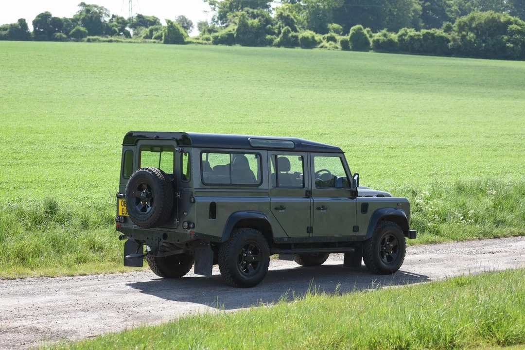 2012 Land Rover Defender 110 - Image 12 of 30
