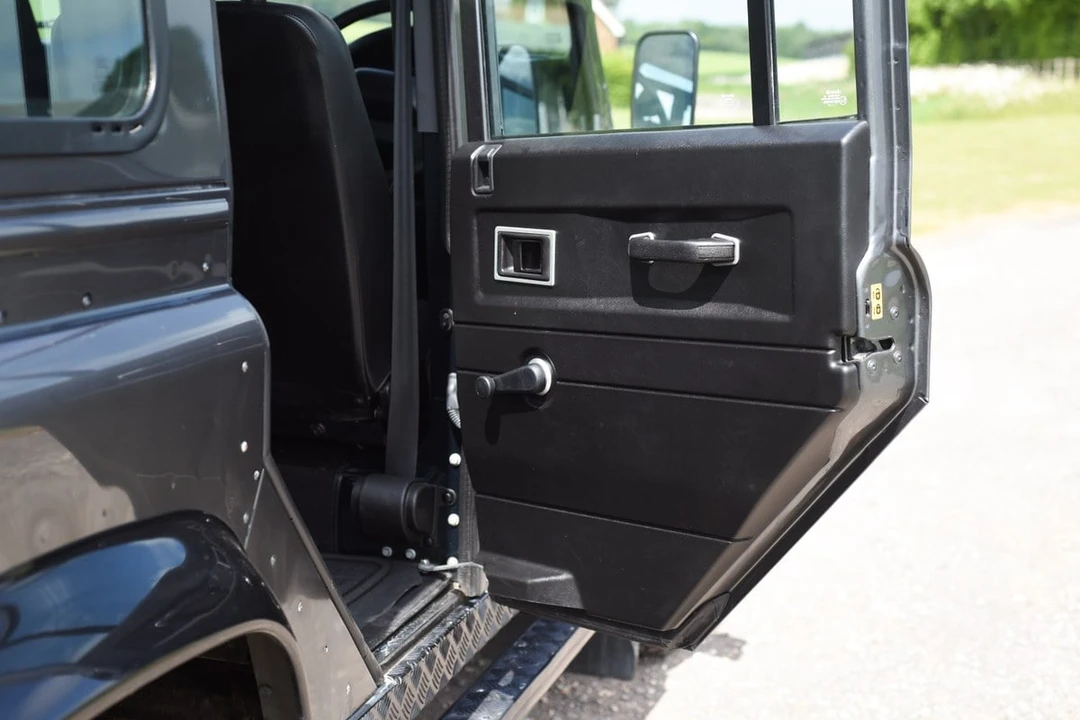 2012 Land Rover Defender 110 - Image 30 of 30