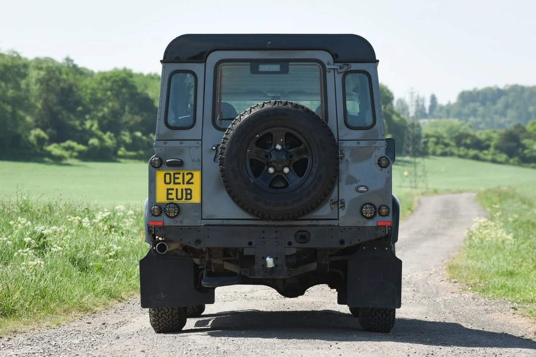 2012 Land Rover Defender 110 - Image 14 of 30