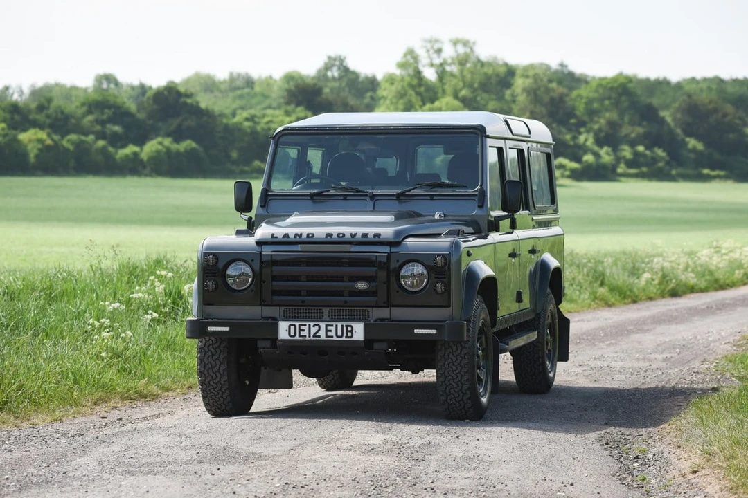 2012 Land Rover Defender 110 - Image 8 of 30