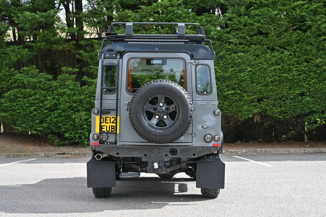 2012 Land Rover Defender 110 - Image 7 of 30