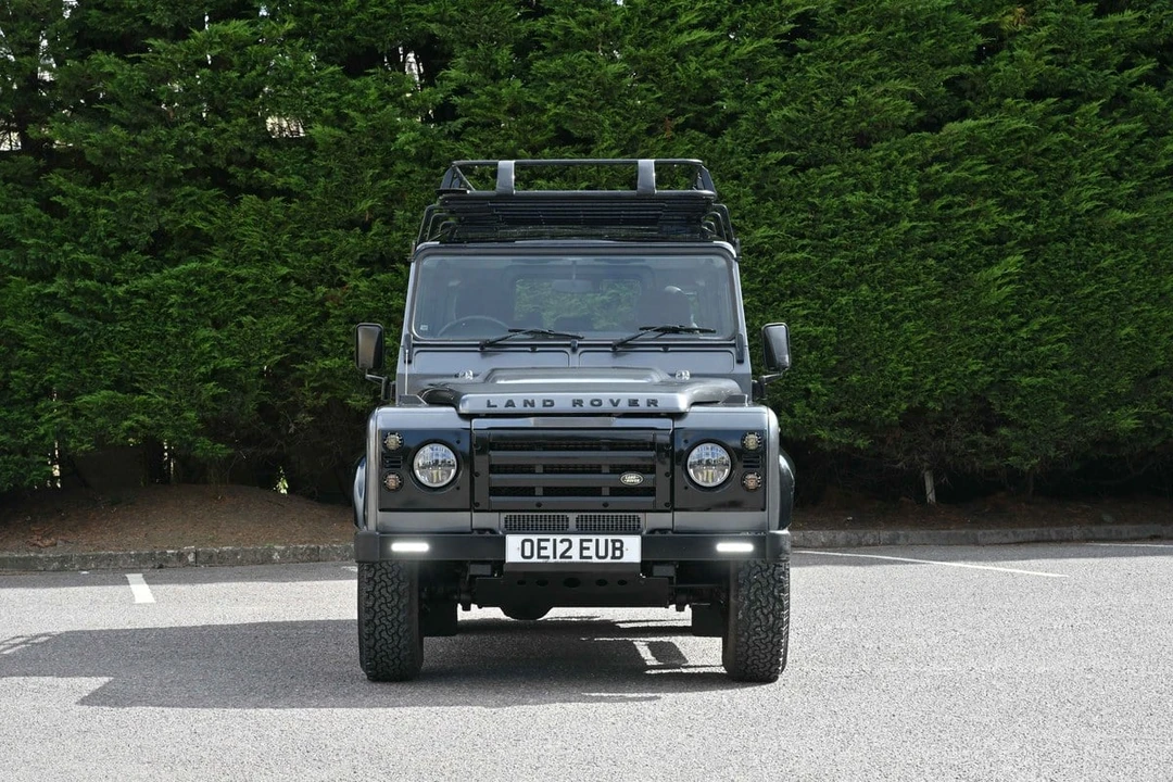 2012 Land Rover Defender 110 - Image 17 of 30