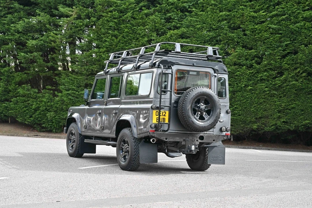 2012 Land Rover Defender 110 - Image 15 of 30
