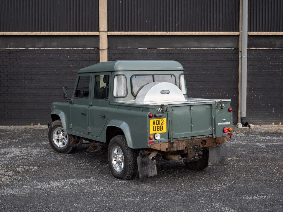 2012 Land Rover Defender 110 - Image 10 of 30