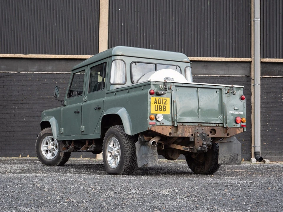 2012 Land Rover Defender 110 - Image 11 of 30