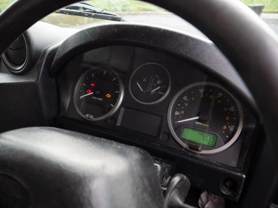 2012 Land Rover Defender 110 - Image 23 of 30