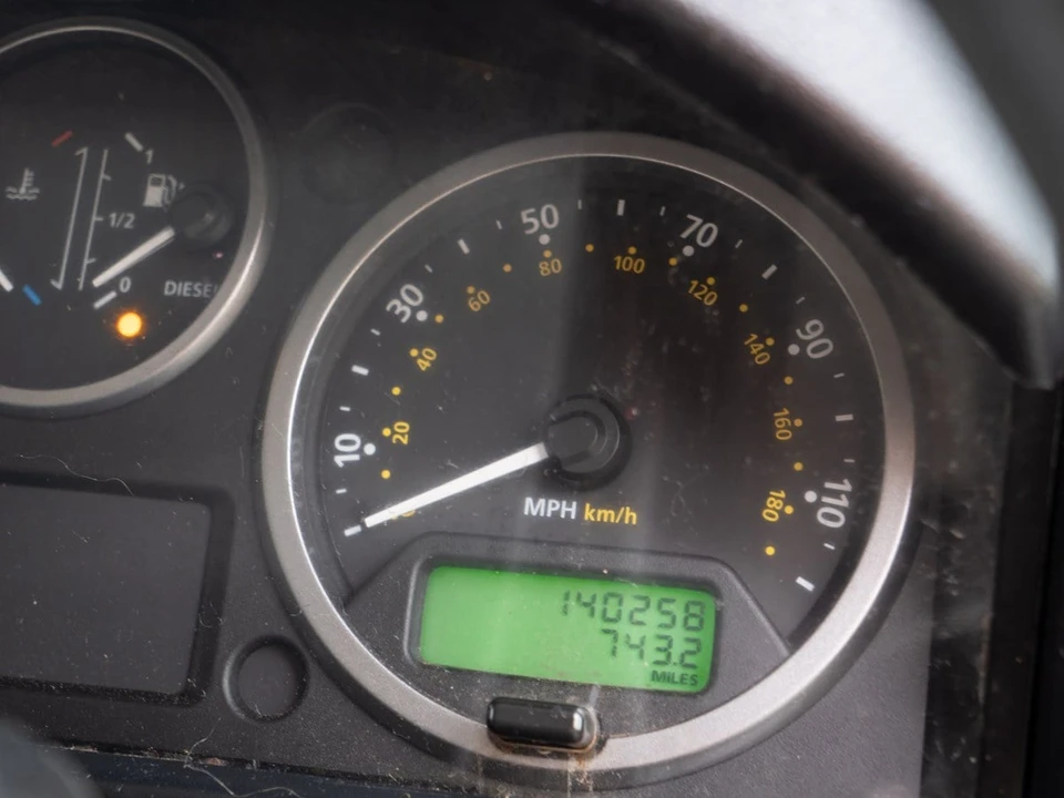 2012 Land Rover Defender 110 - Image 24 of 30
