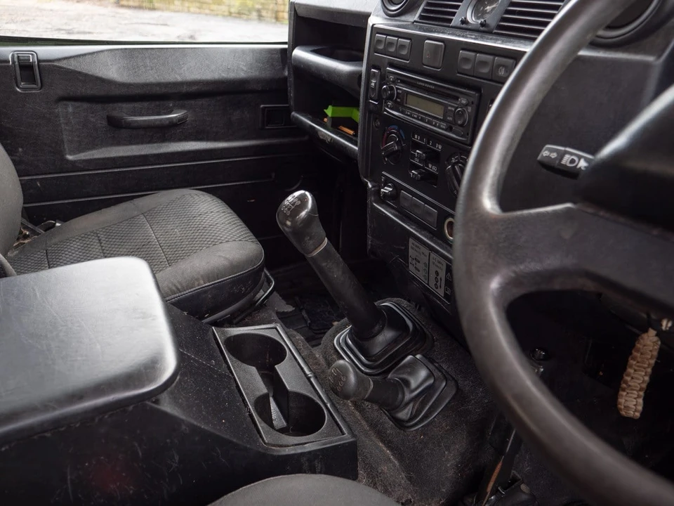 2012 Land Rover Defender 110 - Image 28 of 30