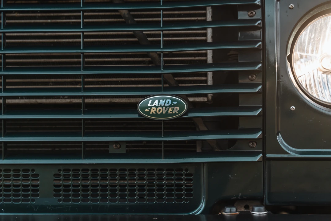 2012 Land Rover Defender 110 - Image 19 of 31