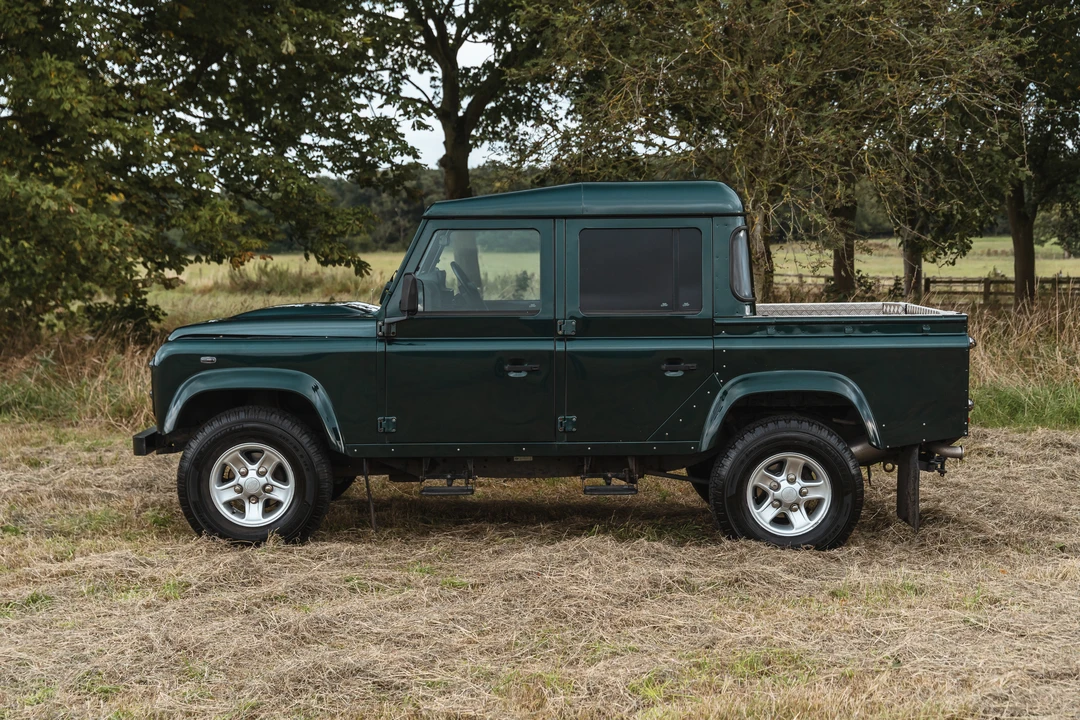 2012 Land Rover Defender 110 - Image 4 of 31