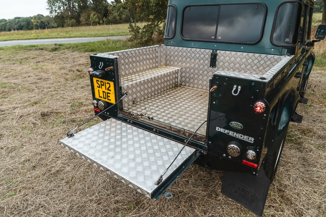 2012 Land Rover Defender 110 - Image 26 of 31