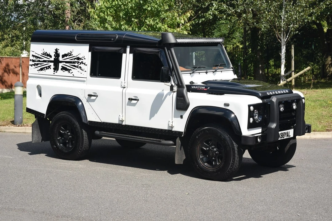 2012 Land Rover Defender 110 - Image 9 of 30
