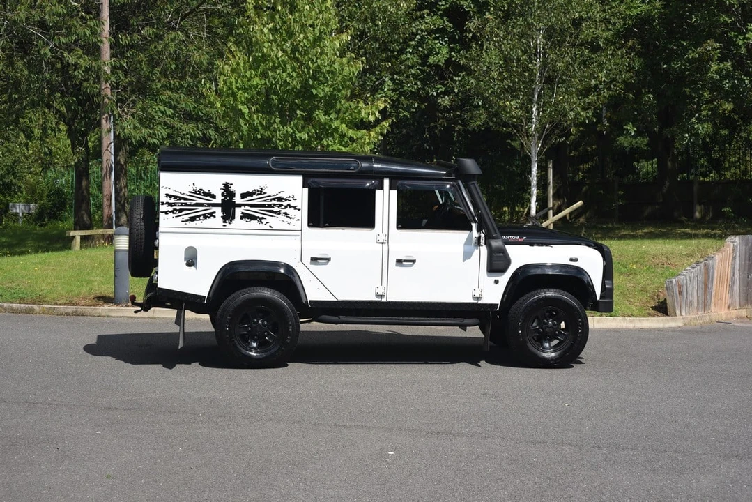 2012 Land Rover Defender 110 - Image 4 of 30