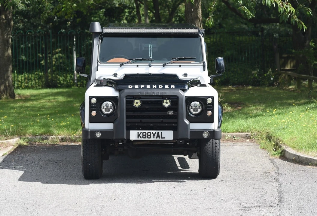 2012 Land Rover Defender 110 - Image 3 of 30