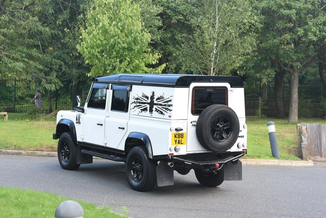 2012 Land Rover Defender 110 - Image 13 of 30