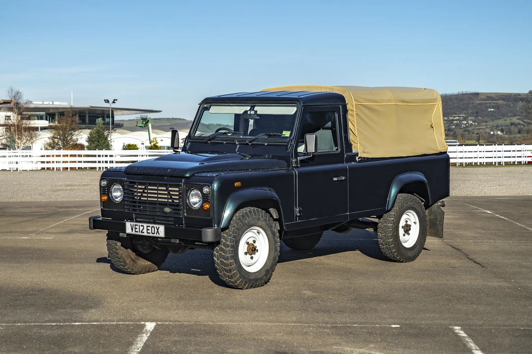 2012 Land Rover Defender 110 - Image 3 of 31