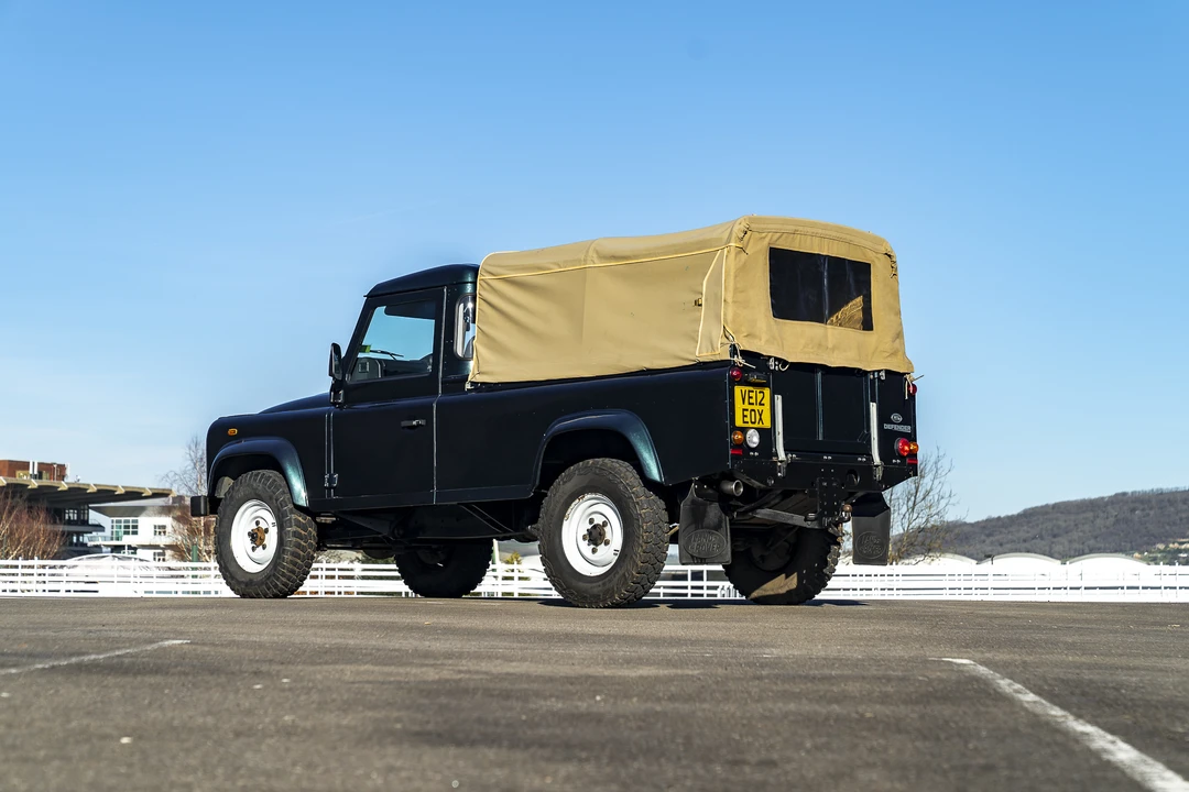 2012 Land Rover Defender 110 - Image 12 of 31