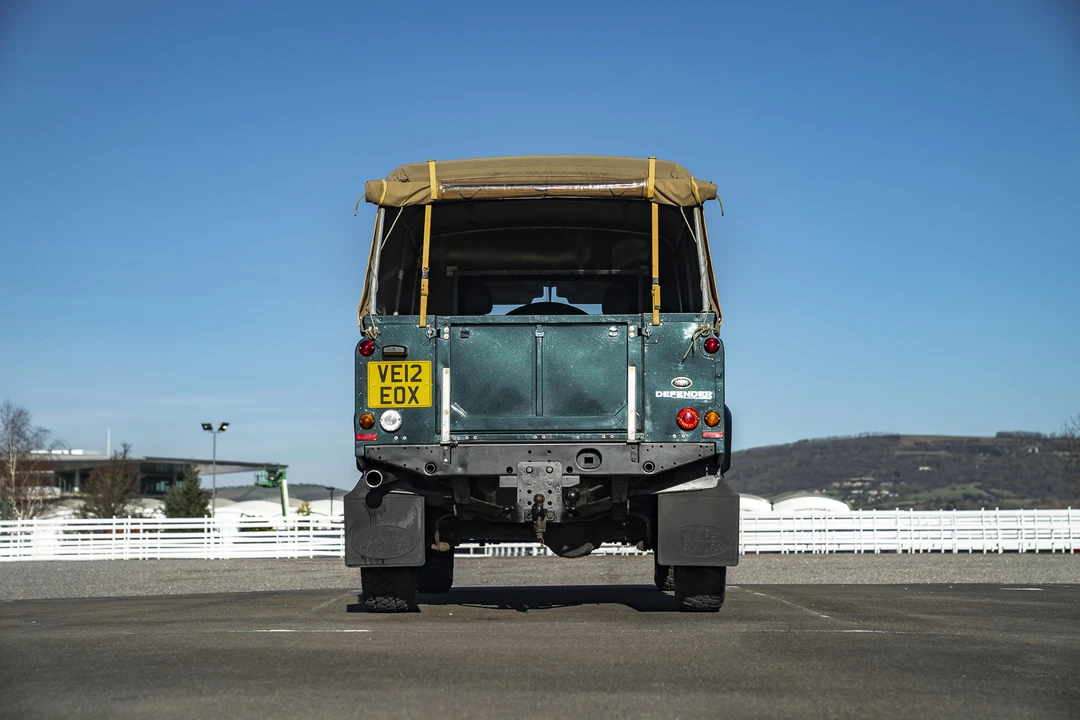 2012 Land Rover Defender 110 - Image 13 of 31