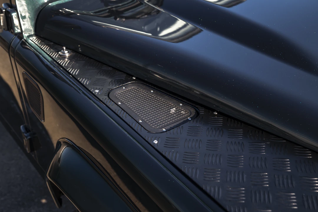 2012 Land Rover Defender 110 - Image 25 of 31