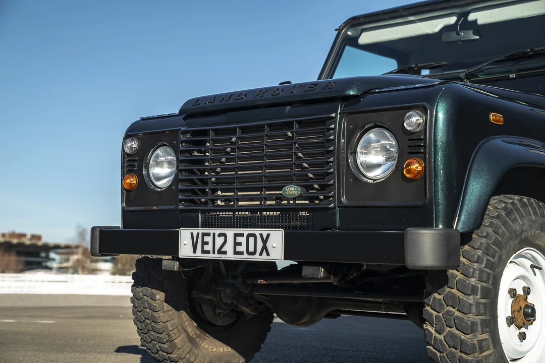 2012 Land Rover Defender 110 - Image 17 of 31