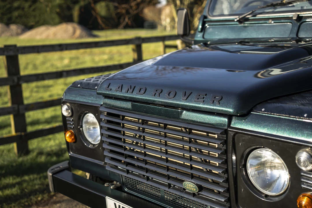 2012 Land Rover Defender 110 - Image 30 of 31